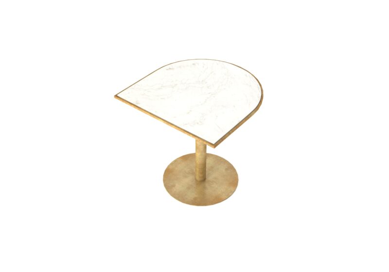 Mesa de pared de mármol con patas metálicas perspectiva